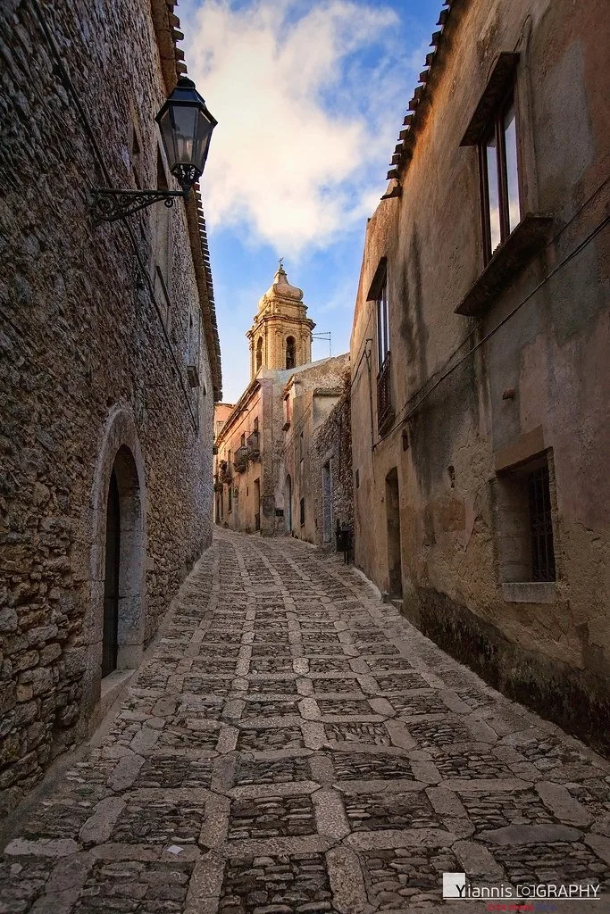 Scoprendo Erice: Una Guida ai Tesori Nascosti tra Storia e Panorami Mozzafiato