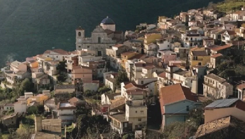 Alì: Un Tesoro Nascosto tra le Colline Siciliane