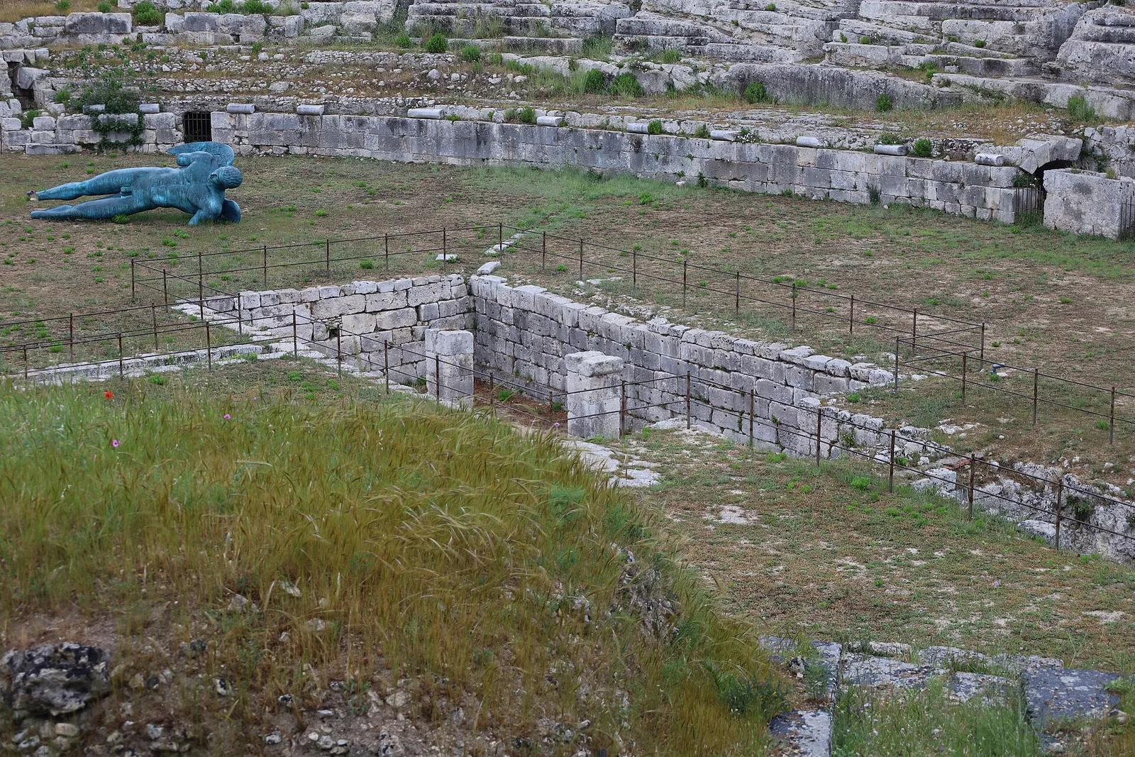 anfiteatro romano di siracusa — Wikimedia Commons