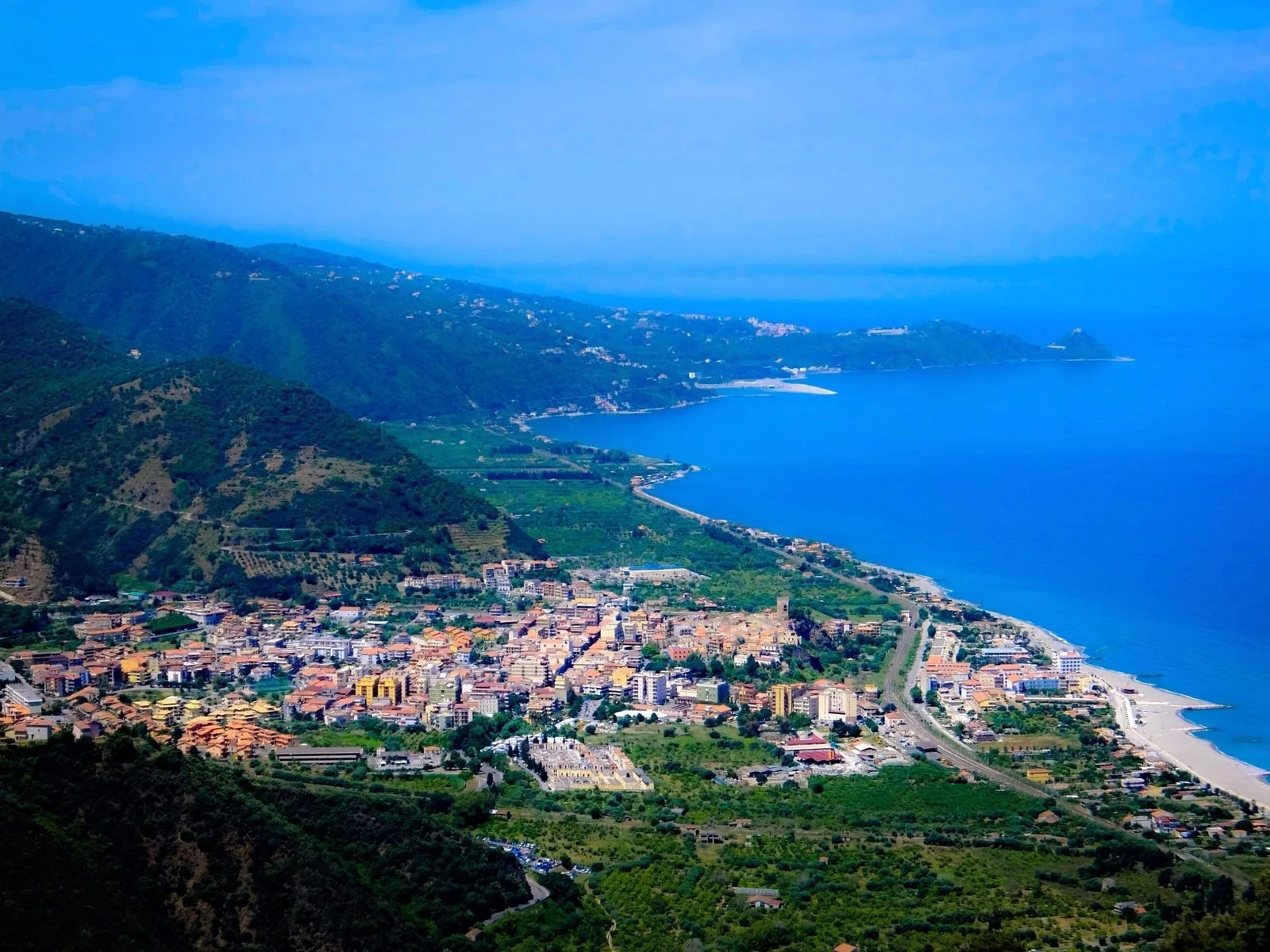 Scoperte a Brolo: Tra Mare e Storia