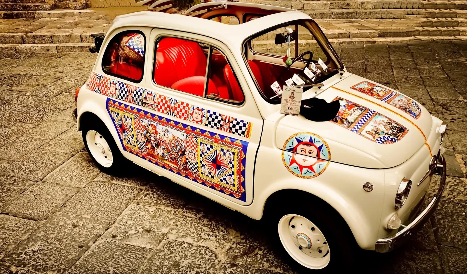 Risonanze Antiche: Viaggio tra il Siracusa Festival e le Feste Tradizionali della Sicilia